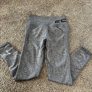 Arise scrunch legging charcoal; worn once